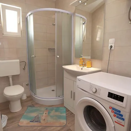 2 Bed Lägenhet *