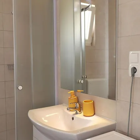 2 Bed *